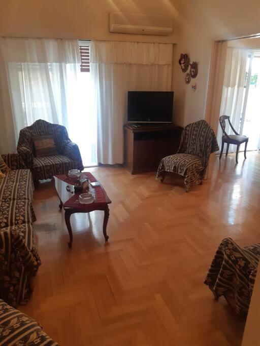 אתונה Classical Apartment At Lycabetus Hill מראה חיצוני תמונה
